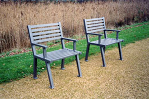 Stalen Baken en Stoelen